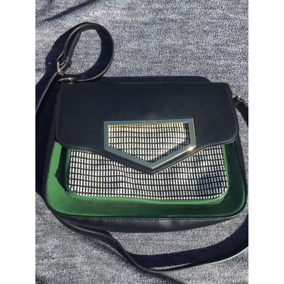 Lovely Calvin Klein bag in‎ black, green, and white. Gold Hardware - Picture 2 of 6